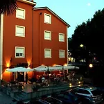 L'ombrosa Hotell 3*