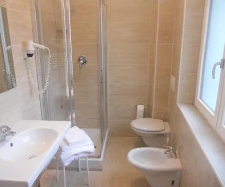 L'ombrosa Hotel 3*