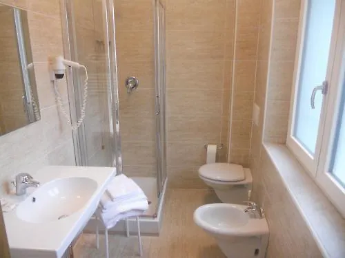 L'ombrosa Hotel 3*